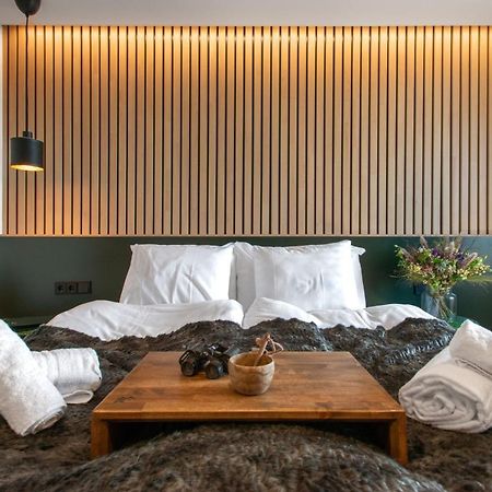 Haltia Lake Lodge Nature Boutique Hotel & Glamping เอสโป ภายนอก รูปภาพ