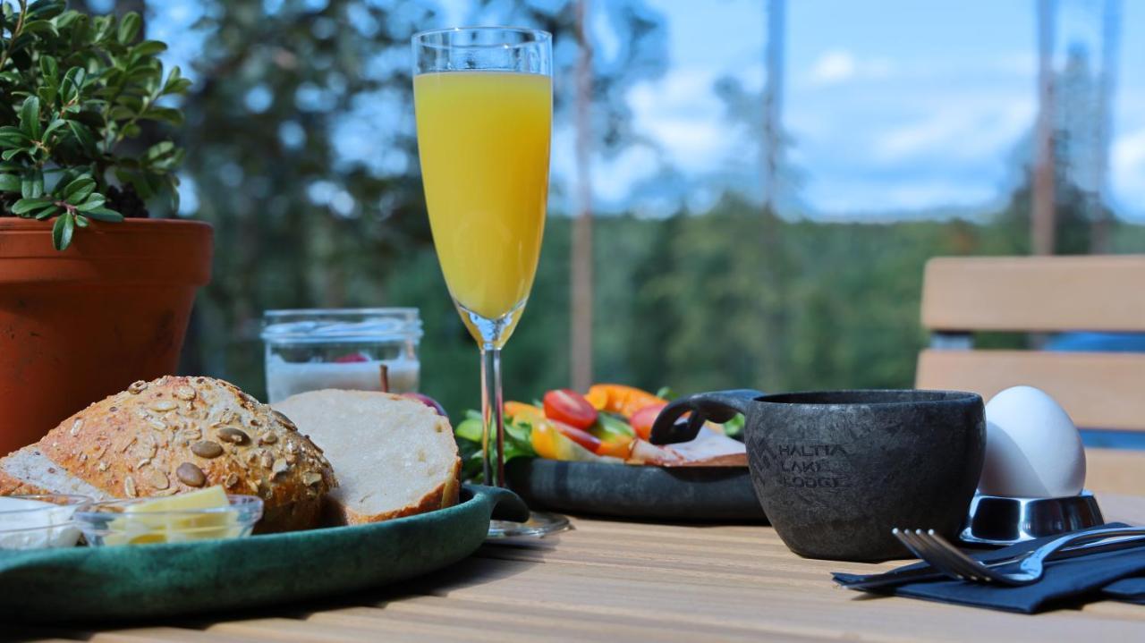 Haltia Lake Lodge Nature Boutique Hotel & Glamping เอสโป ภายนอก รูปภาพ