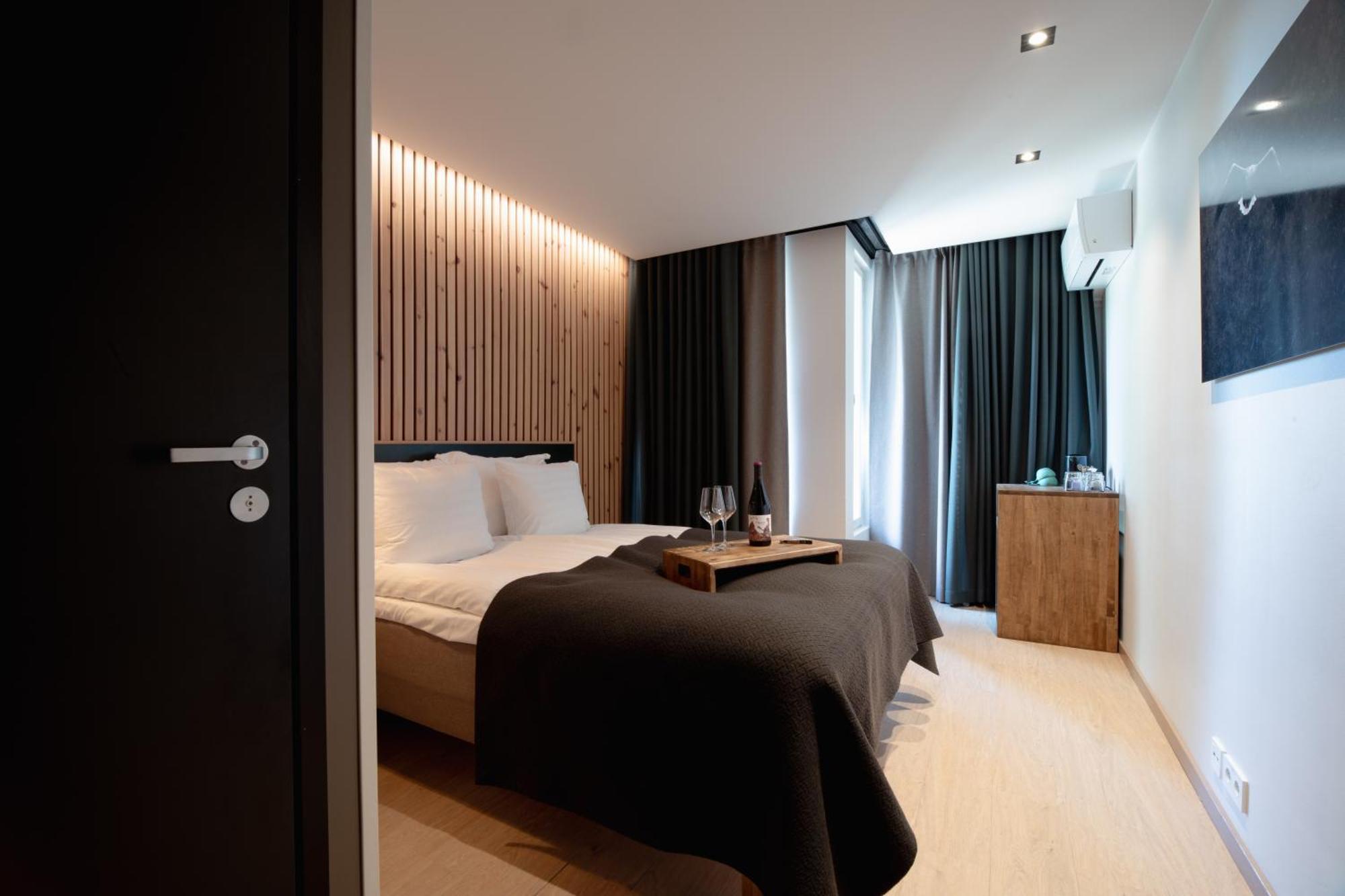 Haltia Lake Lodge Nature Boutique Hotel & Glamping เอสโป ภายนอก รูปภาพ